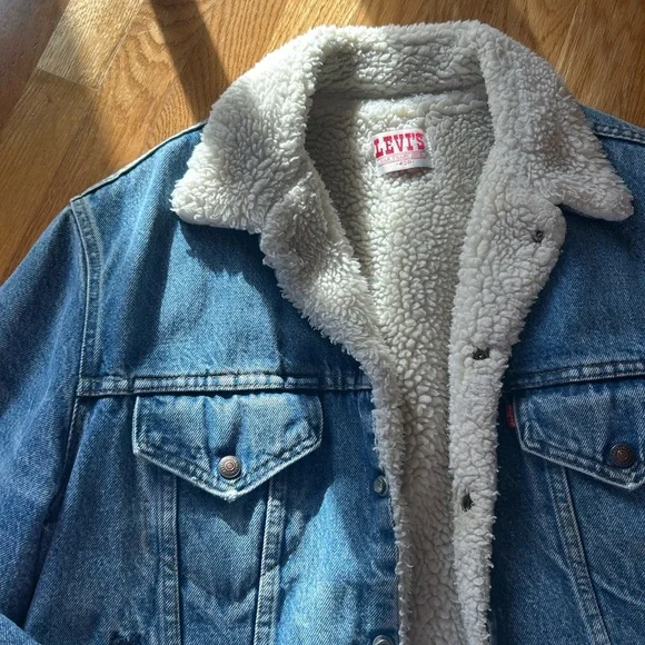 Vintage Levi’s Sherpa Denim Jacket Men